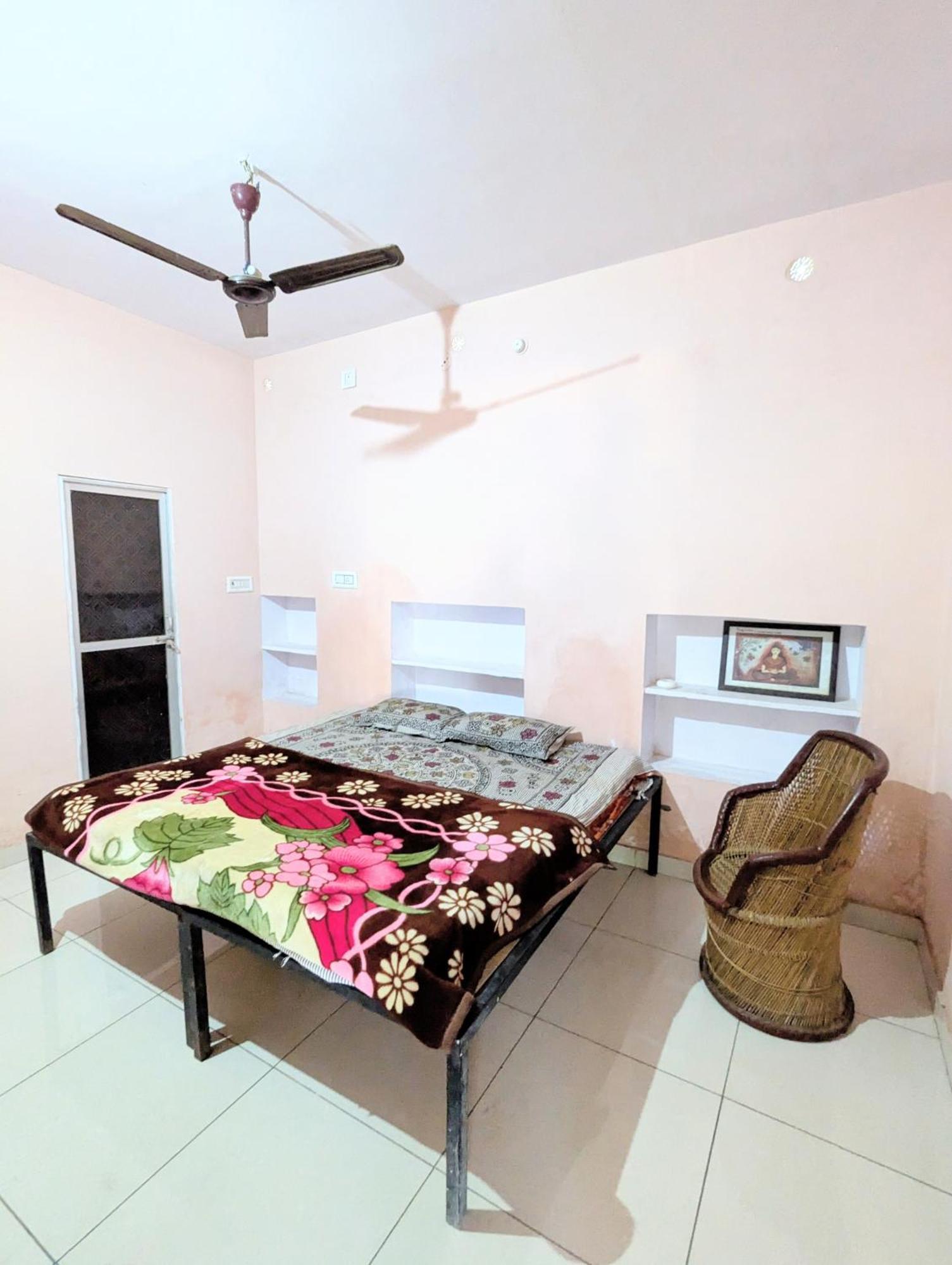 Hotel The Pushkar Flower Стая снимка